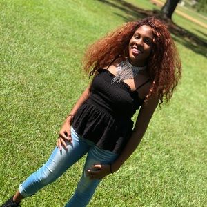 Meet your Posher, Jamesha